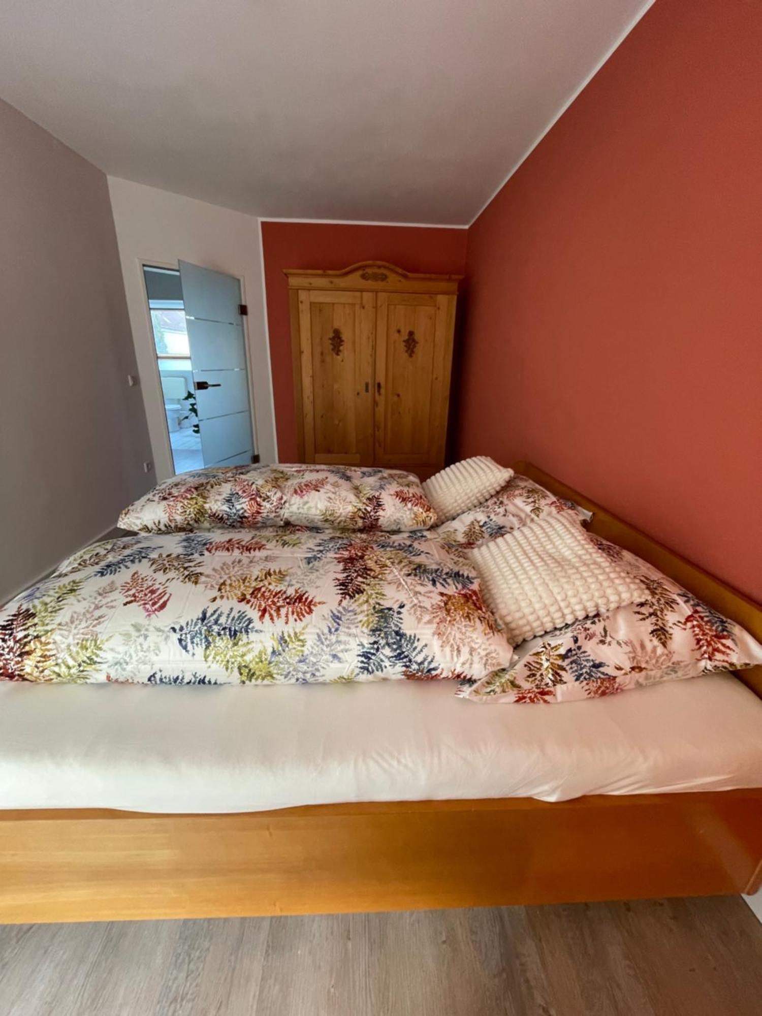Doppelzimmer *